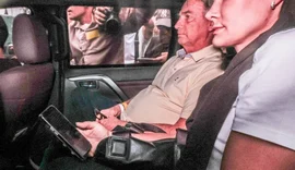 Bolsonaro está com câncer de pele e passará por acompanhamento clínico