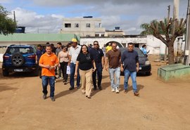 Prefeitura de Palmeira dos Índios avalia melhorias no Estádio Juca Sampaio
