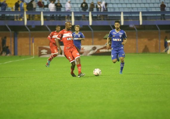 CRB joga bem, mas é derrotado pelo Avaí em Florianópolis