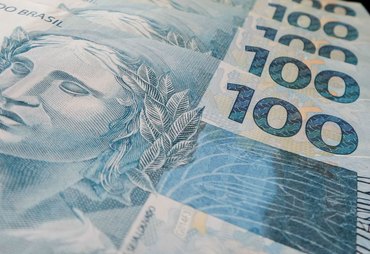 Economia brasileira cresce acima do esperado e atinge recorde