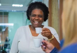 Cooperativa financeira recebe prêmio internacional por apoio ao empreendedorismo feminino e setor agrícola