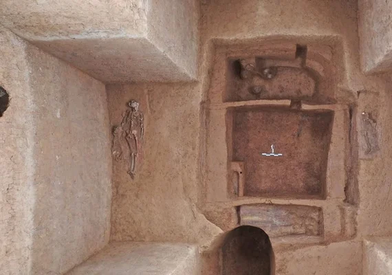 Túmulos de mulheres da nobreza da dinastia Tang revelam artefatos raros