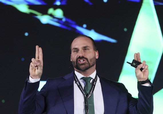 STF condena Eduardo Bolsonaro por coação em caso de tentativa de golpe