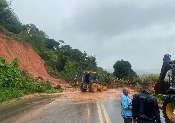 Cinco rodovias estão interditadas em Alagoas após fortes chuvas; saiba quais