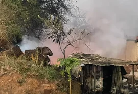 Incêndio de grandes proporções destrói borracharia em Palmeira dos Índios