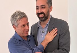 Basile Christopoulos recebe apoio do ministro Paulo Teixeira em Maceió