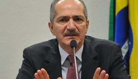 Justiça suspende expulsão de Aldo Rebelo da Democracia Cristã e dá 72 horas para reintegração