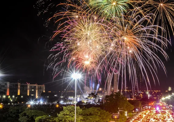 Saiba onde assistir à queima de fogos em Maceió
