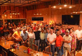 Zé Luiz conquista maioria esmagadora de lideranças e ganha força para reeleição em Olho d’Água das Flores