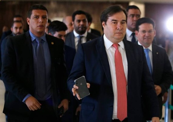 Previdência: Maia admite deixar votação em 2º turno da reforma para agosto