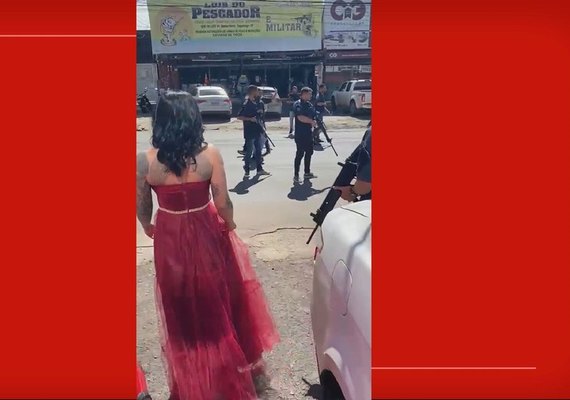 Grupo é investigado após ensaio 'fotográfico' polêmico; veja vídeo