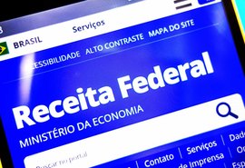 Bolsonaro defende o aumento da faixa de isenção de IR para salários até R$ 3 mil