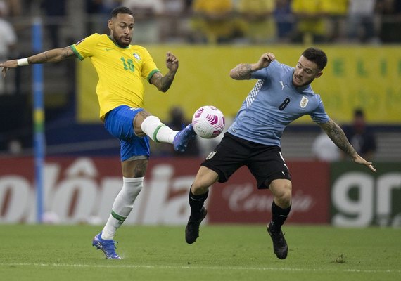 Tentando retomar vitórias, Brasil enfrenta Uruguai em Montevidéu nesta terça (17)