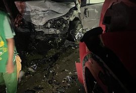 Quatro pessoas ficam feridas em acidente entre carros no interior de AL