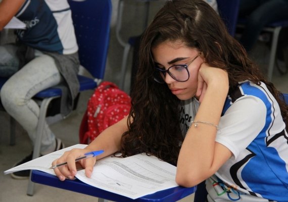 Com profissionais vacinados, rede estadual volta com aulas presenciais em 16 de agosto