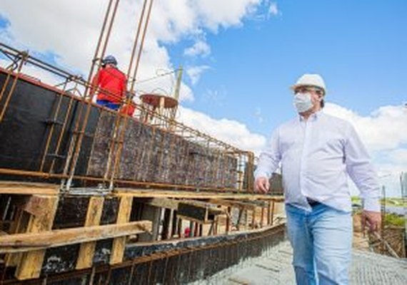 Obras do Centro de Convenções de Arapiraca seguem avançando