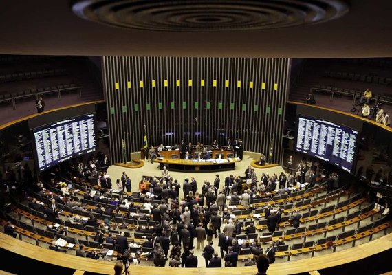 Deputados apresentam 600 projetos em uma semana de mandato