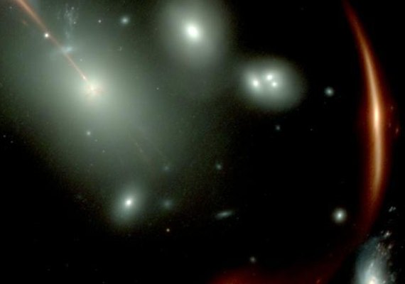 James Webb identifica buraco negro gigante a 10 bilhões de anos-luz