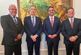 Presidente do TJAL dialoga sobre união dos poderes com presidente do STF