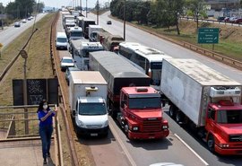 Representantes dos caminhoneiros criticam privatização da Petrobras