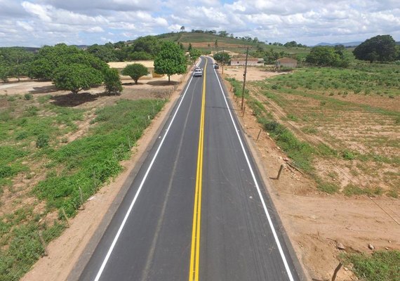 Governo entrega estrada de acesso a povoado de Girau do Ponciano