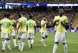 Copa América: Brasil encara Colômbia de olho na liderança do Grupo D