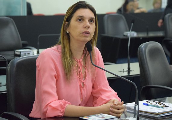 Deputada Jó Pereira pode disputar vaga de federal, mas segue como “coringa”