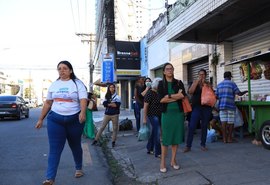 Indignação e desconforto: Ponto de ônibus no Centro de Maceió é alvo de críticas