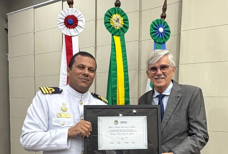Comandante da Capitania dos Portos de Alagoas é homenageado com o título de Cidadão Honorário de Maceió em reconhecimento à sua atuação e aos relevantes serviços prestados à capital