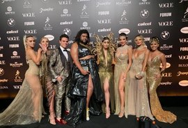 Influenciadoras de Alagoas apostam no dourado, que dominou no Baile da Vogue