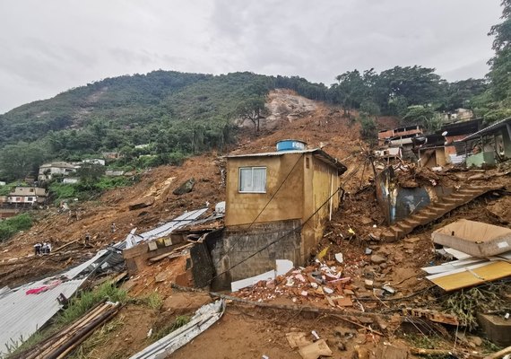 Em Petrópolis número de mortos chega a 152; probabilidade de novas chuvas é de 90%