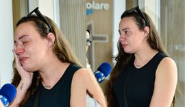 Após 21 horas de viagem, filha de Gerson Brenner chega emocionada ao velório