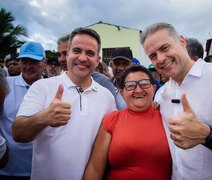 Recebido por multidão, Renan Filho exalta potencial da Ilha do Ferro