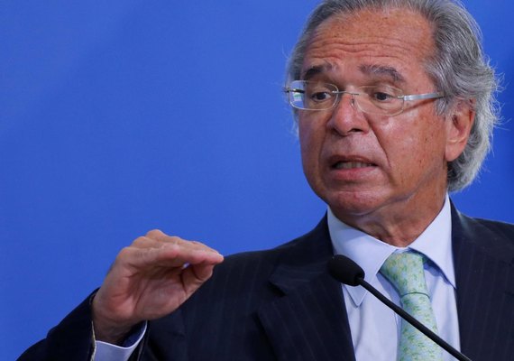Paulo Guedes prevê desaceleração na geração de empregos