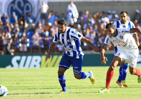 CSA e Bahia se enfrentam nesta terça-feira (23)