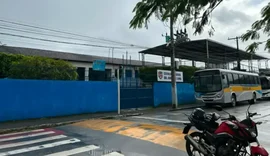 Aluno dá tapa em professora após discussão sobre celular em sala em Alagoas