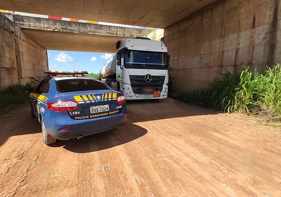 PRF prende suspeitos de assalto e sequestro de caminhoneiros em Alagoas