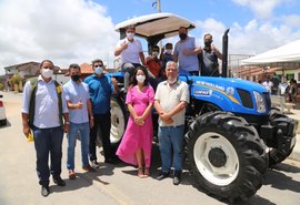 Prefeitura fomenta agricultura deodorense e compra alimentos para merenda escolar