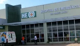 Acidente entre carro e moto deixa três feridos em AL; criança de 10 anos está entre as vítimas