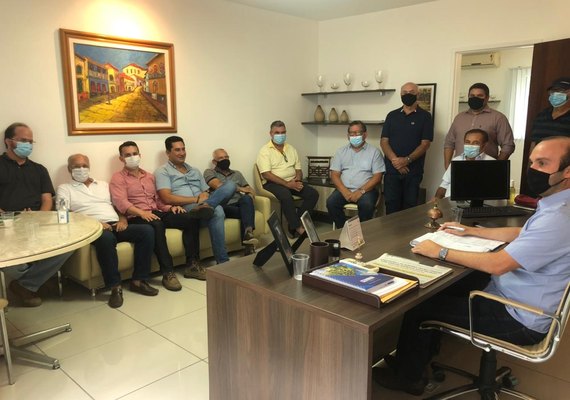 Fornecedores de cana se reúnem para debater reabertura de usinas em AL