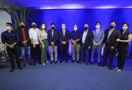 Renan Filho empossa novos secretários estaduais