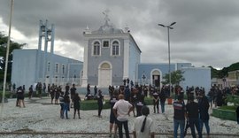 Moradores fazem protesto e cobram ação da Braskem sobre indenizações