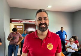União e resistência: Basile Christopoulos defende projeto progressista para Maceió em convenção