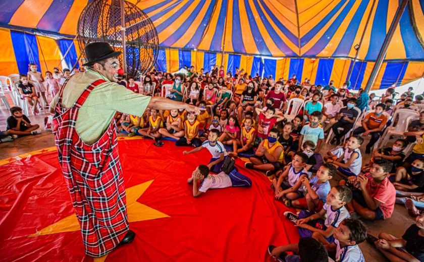 Arapiraca comemora o dia do palhaço com espetáculo gratuito na Escola de Circo
