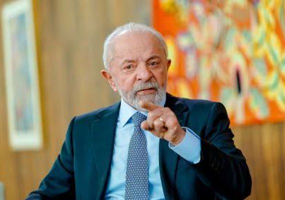 Lula se confunde e cita Renan ao mencionar Arthur Lira durante evento no Rio