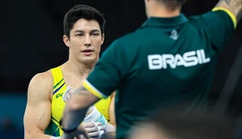 Arthur Nory fecha etapa da Copa do Mundo com ouro na barra fixa