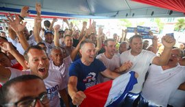 Murici recebe Renan Filho com festa em caravana pela Zona da Mata