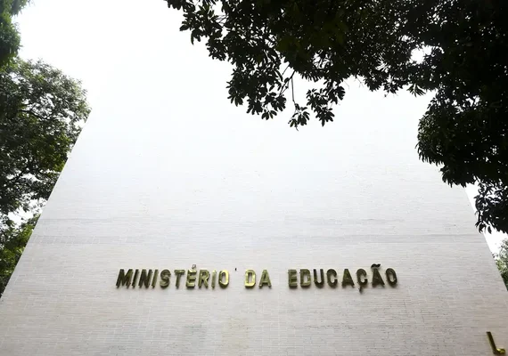 Ebserh publica de edital de concurso com 545 vagas