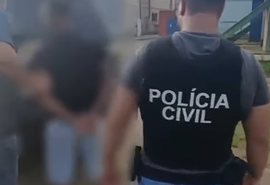 Homem é preso após tentar fugir durante operação policial em Maceió