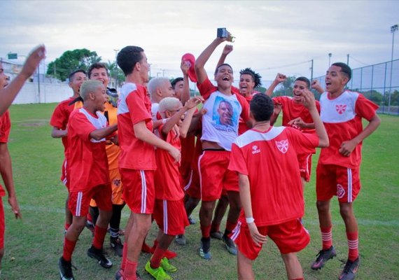 Prefeitura de Penedo promove 1ª Copa de Base no município
